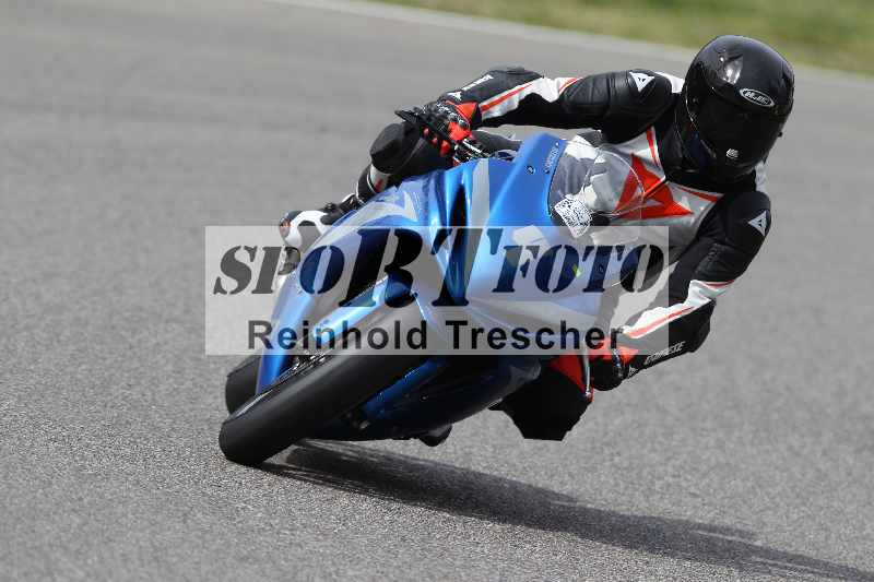 /Archiv-2023/06 10.04.2023 Moto Club Anneau du Rhin/Blanc-Novice/4